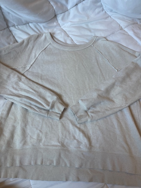 aerie Sweaters - Women’s Cream Lightweight over sized Crewneck Sweater